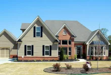Understanding Fixed vs. Adjustable-Rate Mortgages: Which Home Loan Fits Your Budget?