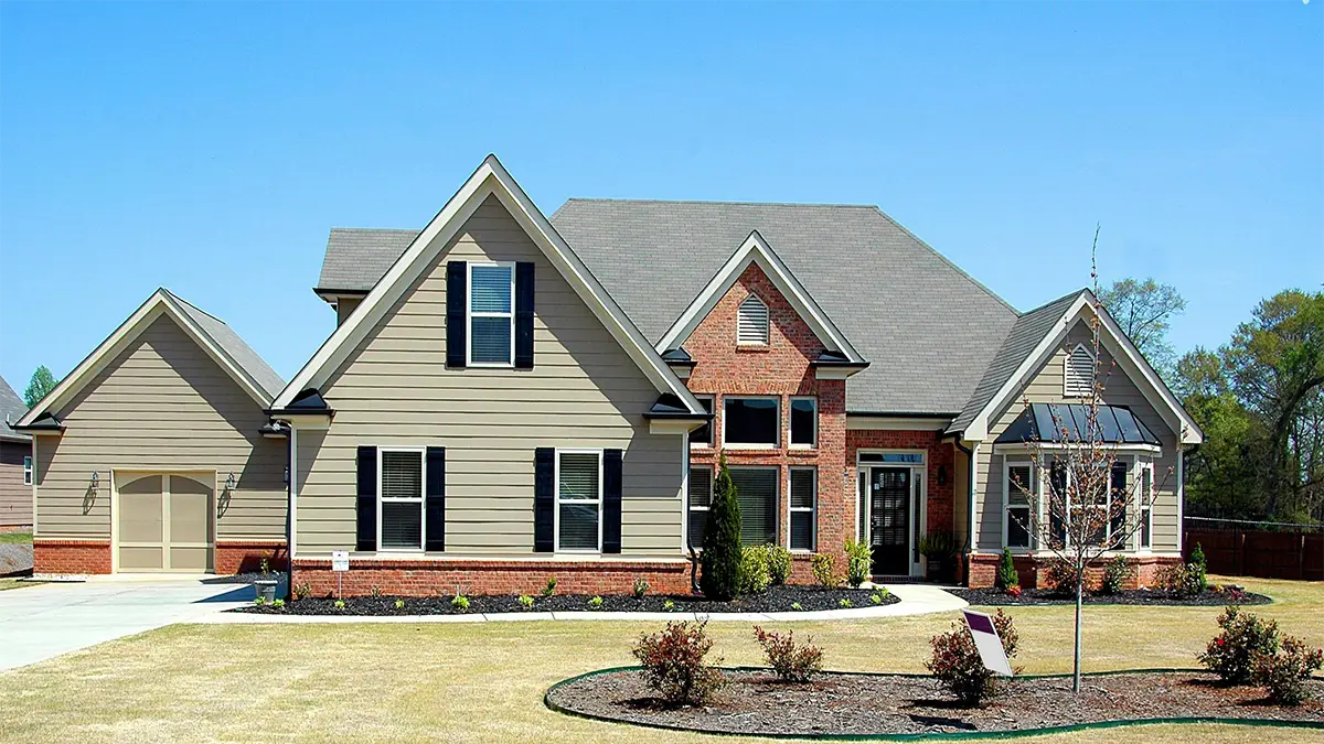 Understanding Fixed vs. Adjustable-Rate Mortgages: Which Home Loan Fits Your Budget?